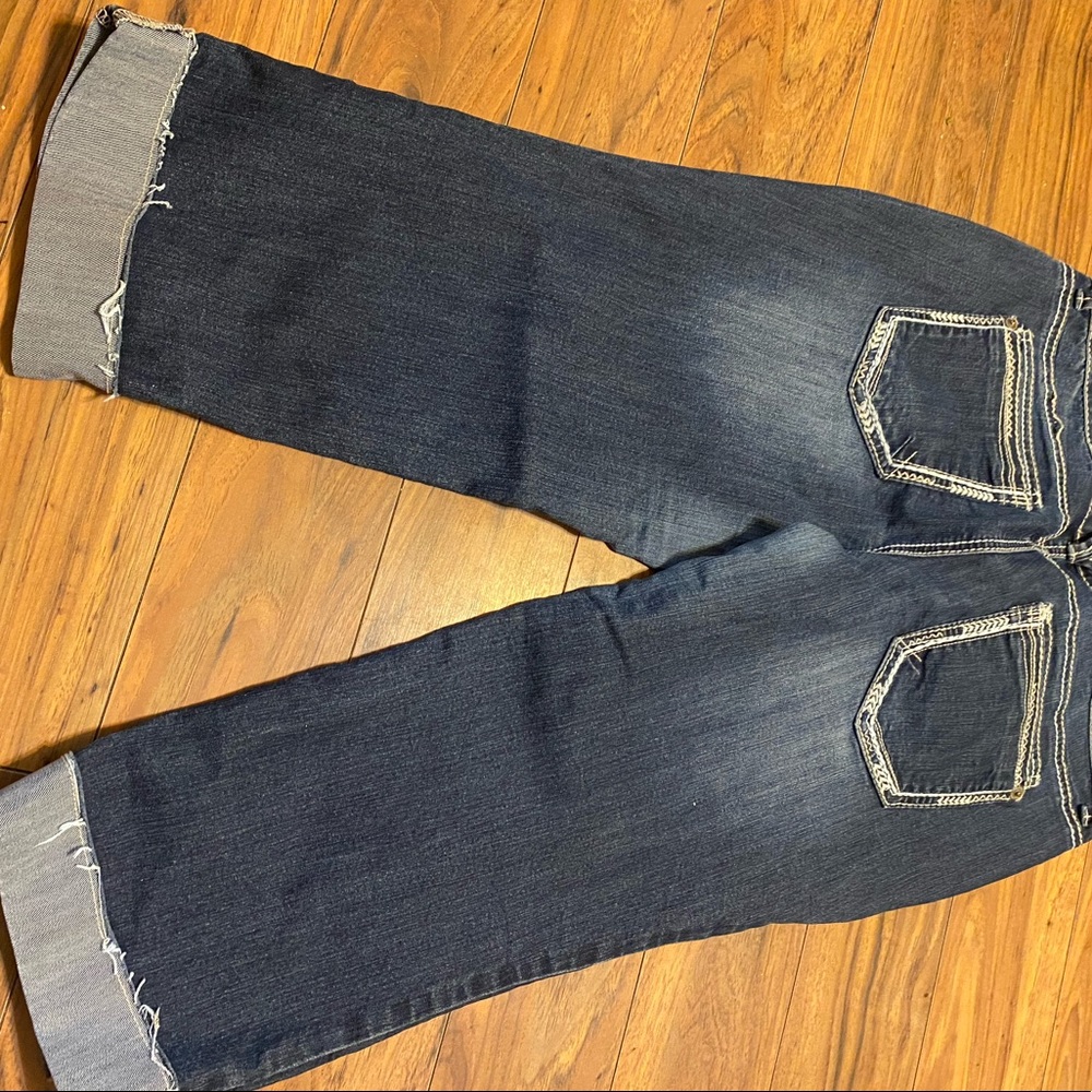 Maurice’s hemmed capri pants. Size 11/12